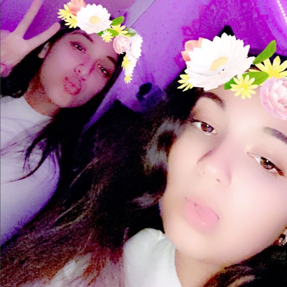 Meet your Posher, Adriana - Picture 1 of 5